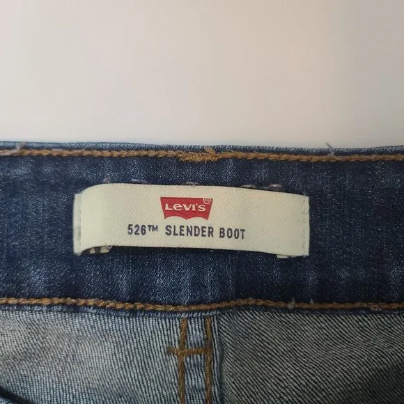 Levis 526 Blue Jeans Womens Sz 6 Slender Boot Cut Medium Wash Work Western Rodeo - Picture 3 of 12